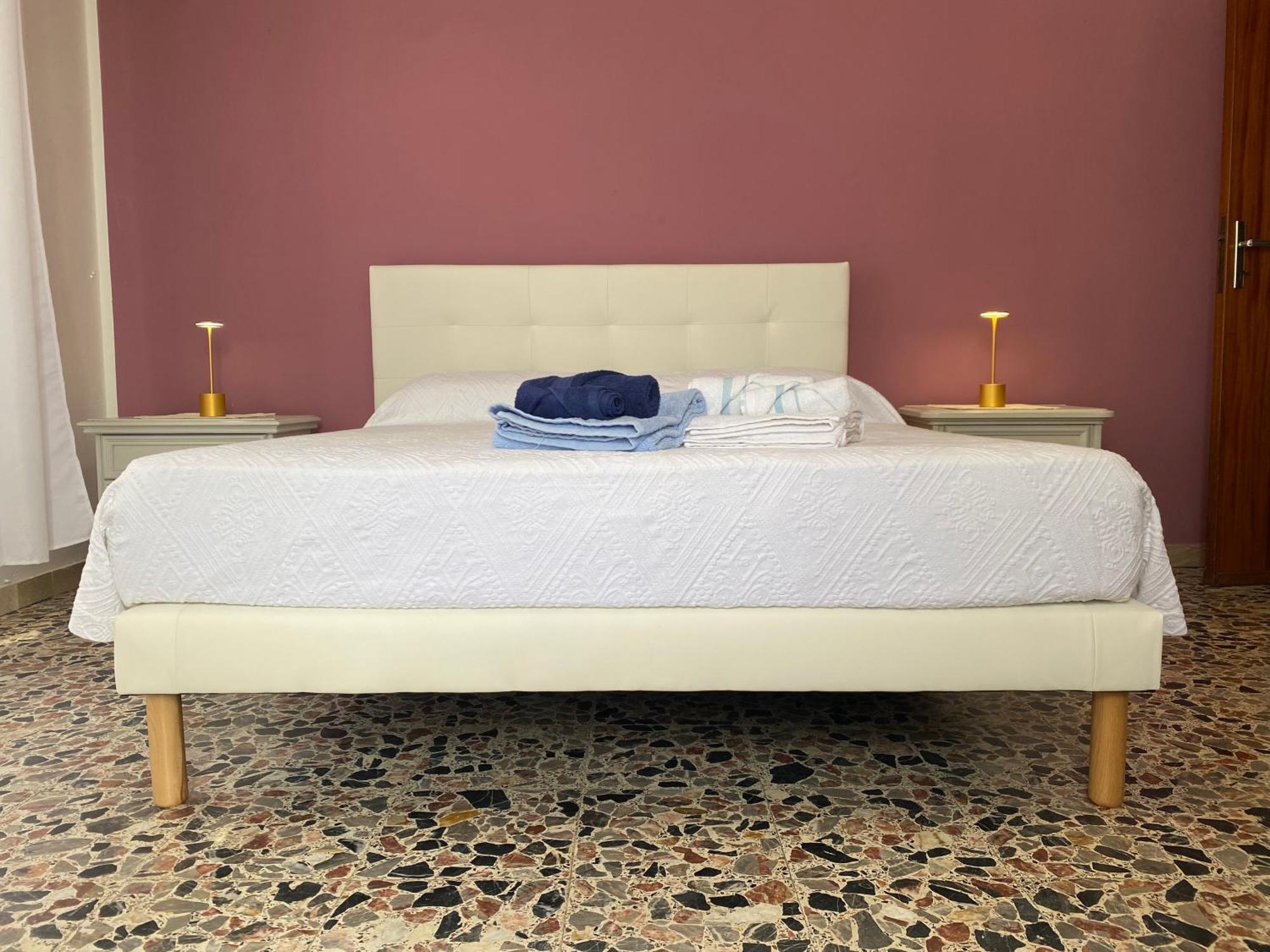 Montes Appartement Dorgali Buitenkant foto